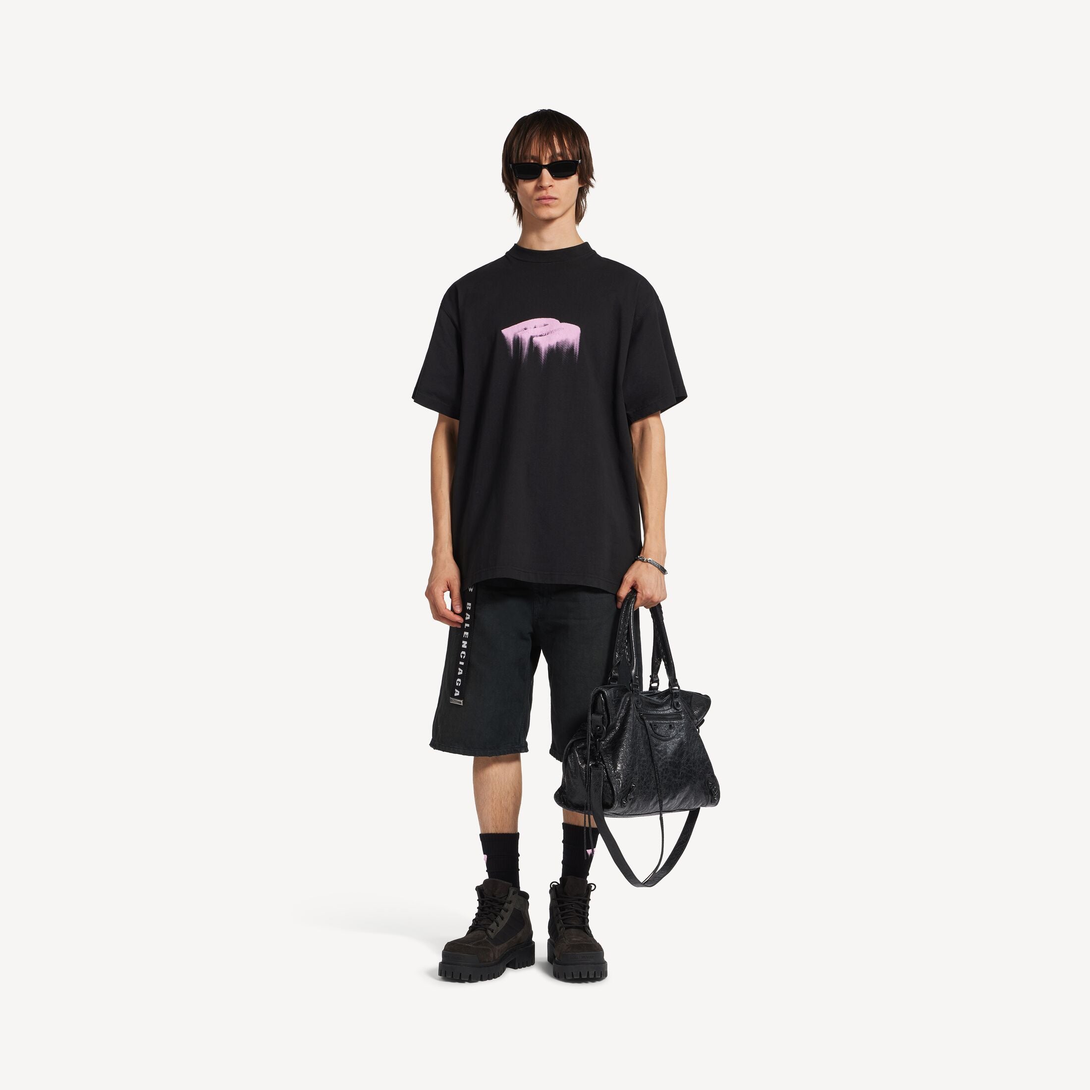 MEN'S WET BRUSH OVERSIZED T-SHIRT IN BLACK