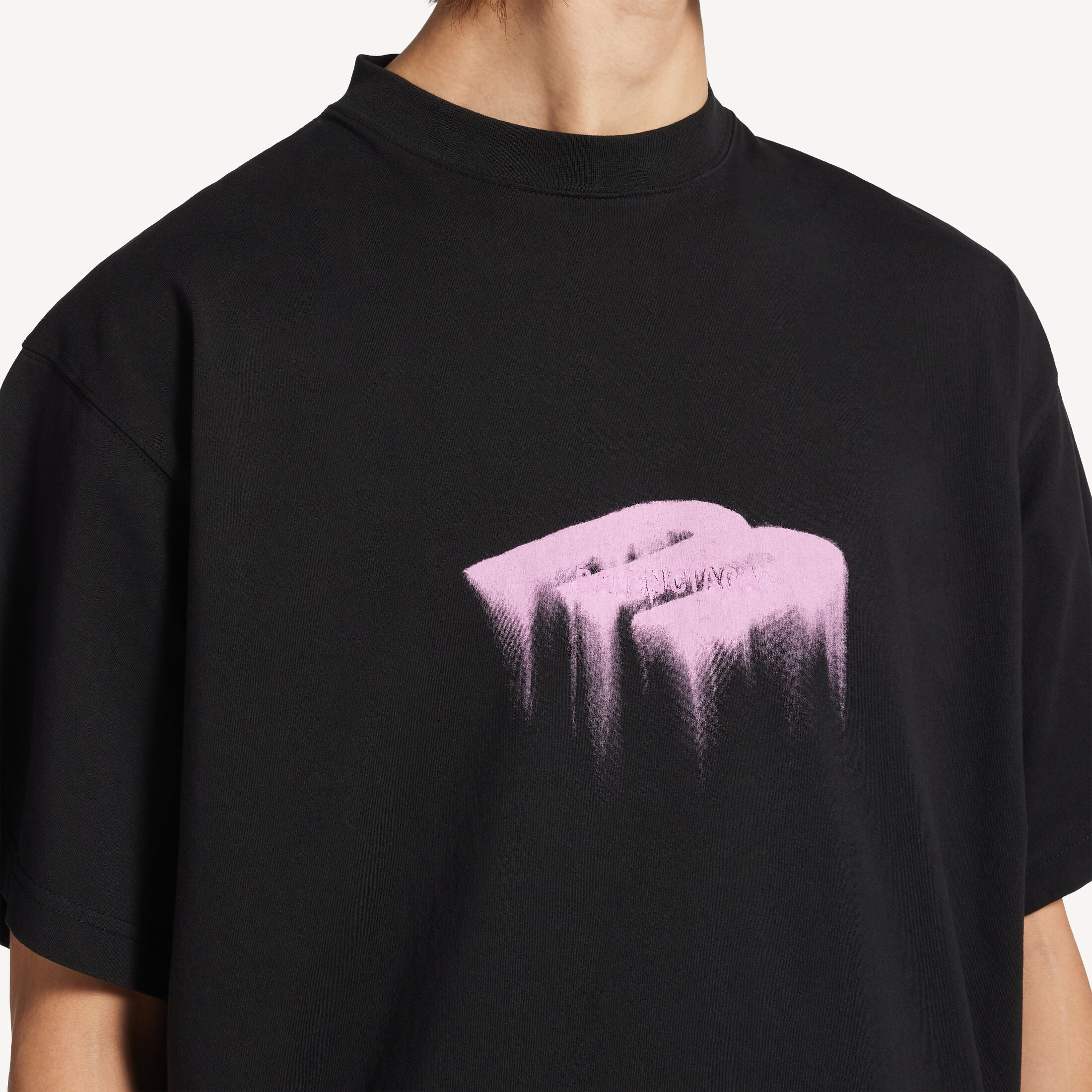 MEN'S WET BRUSH OVERSIZED T-SHIRT IN BLACK